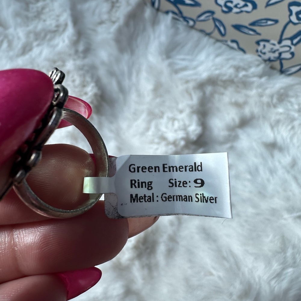 Green Emerald Ring - image 2